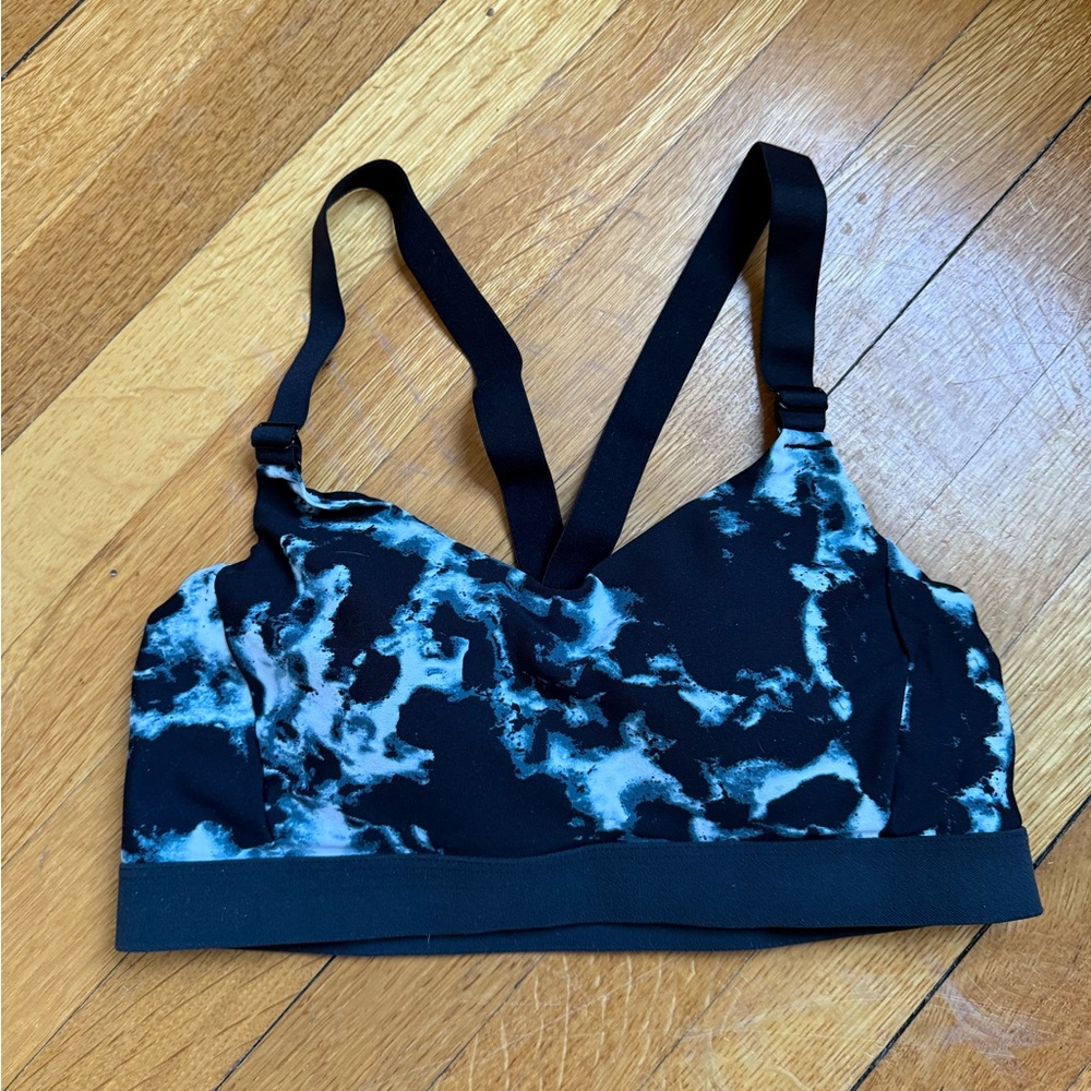 Old Navy-Women's Black and White Sports Bra. Size M